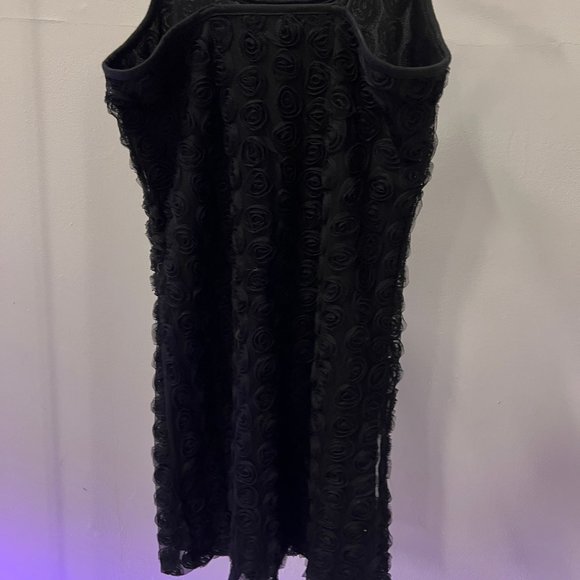 Vintage Black Dress with Flowers - Picture 5 of 6